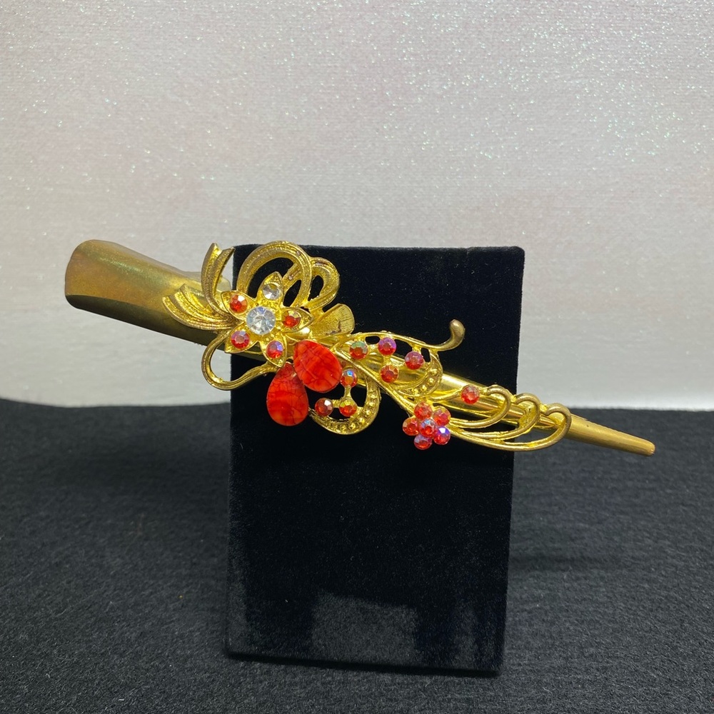 Vintage hair clip